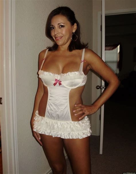 Pin On Sexy Amateur MILFs