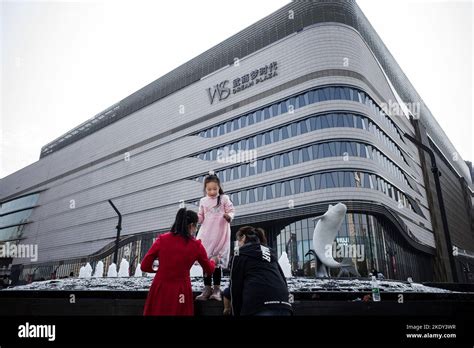 The Worlds Largest Single Shopping Mall Ws Dream Plaza Opens With 800