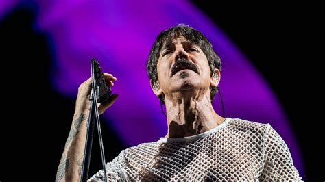 I Red Hot Chili Peppers Infiammano Milano L Inconfondibile Energia Che Non Stanca Mai Vanity