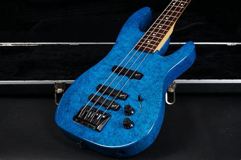 1990 Fender Hm Bass Blue Guitarpoint