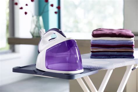 Philips FastCare Compact GC6720/30 parna likalna postaja 2400 W lila ...