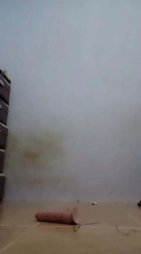 Istri Orang Pertama Kali Nyobain Dildo