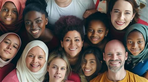 O Que É Diversidade Social - Diversidade cultural Grupo diversificado de pessoas que abraçam e ...
