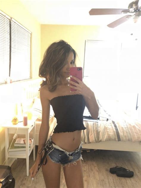 Daisy Dukes Porn Pic