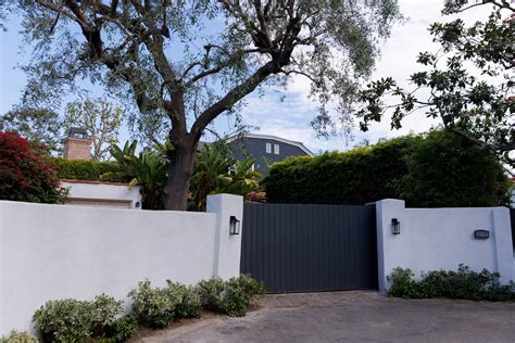 Fate of Marilyn Monroe's LA home where she died is up in the air as