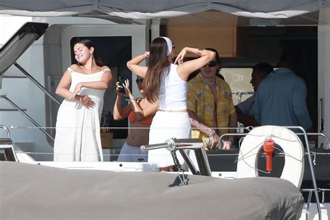 Selena Gomez In A Bikini In Cabo San Lucas Celebmafia