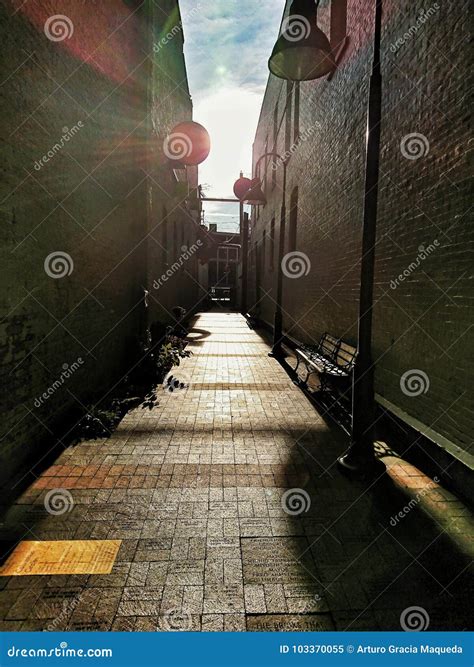 Columbus indiana stock image. Image of relaxful, place - 103370055