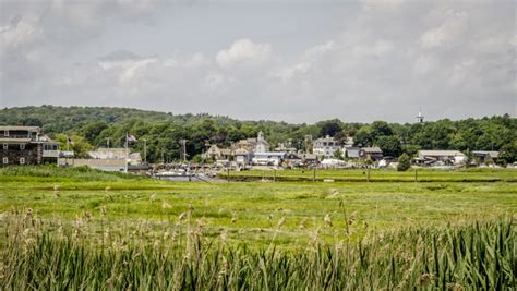 Blue Marlin Grille — About Blue Marlin Grille, Restaurant and Bar Essex, MA