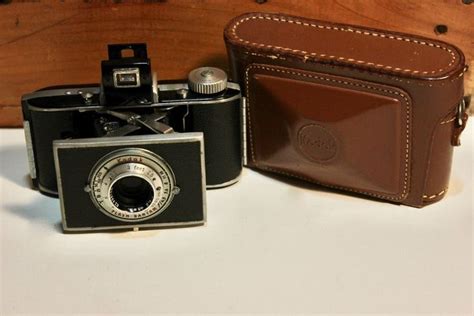 Kodak Flash Bantam Film Camera With Original Leather Film Case Etsy