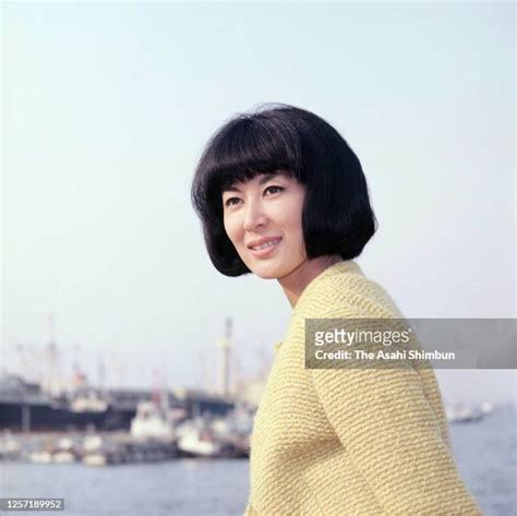 Hot Sexy Keiko Kishi Bikini Pics