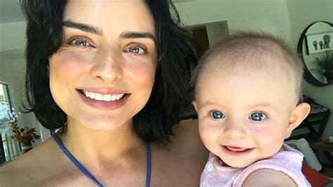 Por su cumpleaños número 2 Aislinn Derbez muestra la transformación de