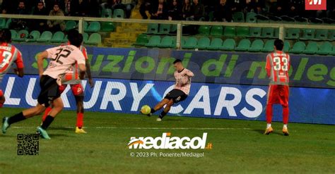 Palermo Cremonese Gol Show Al Barbera Rimonta Rosa Magia Stulac