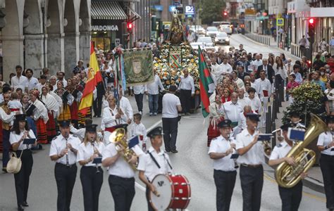 Fotos Miles de personas siguieron la procesión de la Virgen Grande