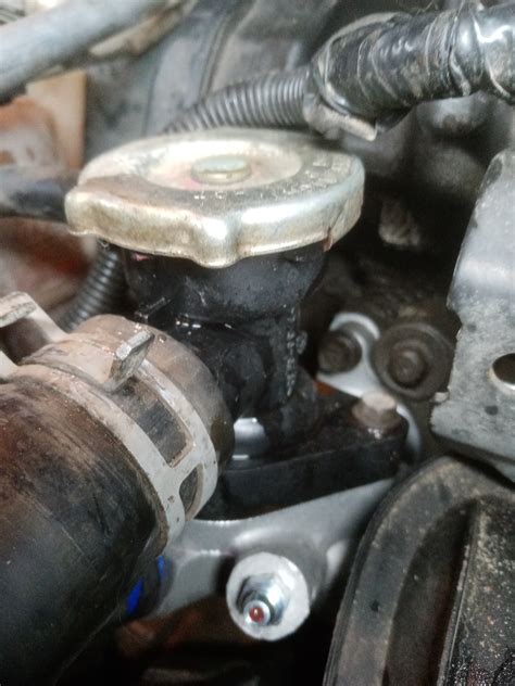 Замена корпуса термостата . — Dodge Stratus (2G), 2,4 л, 2006 года ...