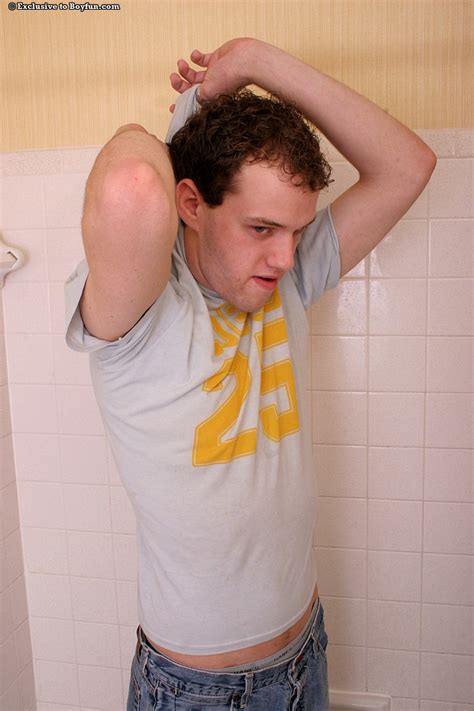 Bored Gay Hottie Kevin Soaping And Washing His Big Fat Dick In The Shower Coedcherry