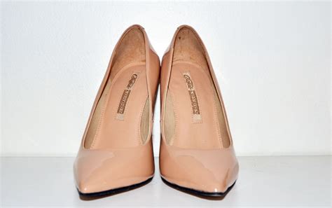Buffalo Beyza Nude Patent Court Shoes