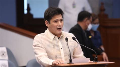 Sen Robin Padilla Nagbitiw Na Bilang EVP Ng PDP Laban RMN Networks