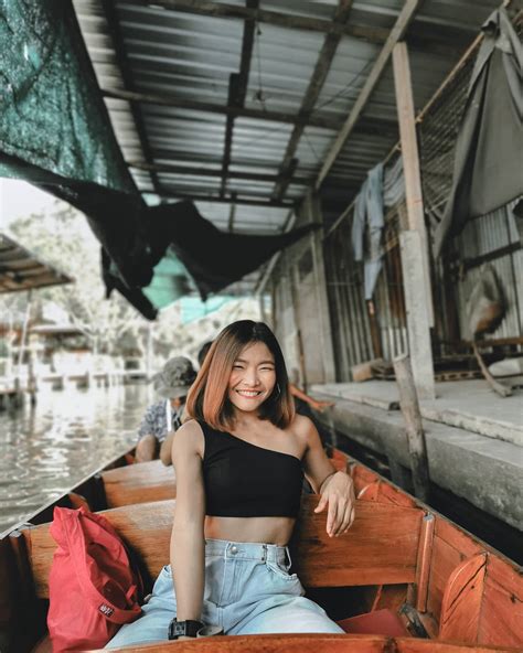 6 Floating Markets In Thailand To Bookmark For Your Next Trip