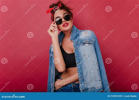Joyful Sensual Woman In Black Tank Top Posing With Interest Indoor Photo Of Cute Brunette Girl
