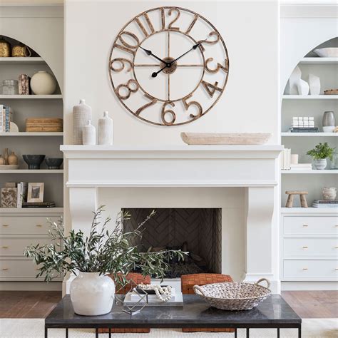 Everything that choosing oversized wall clocks adds to your living room 5