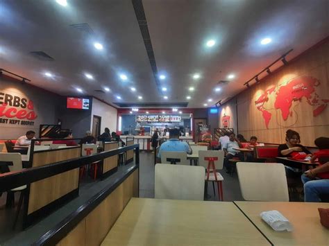 KFC Store in Kolkata, India : r/pics