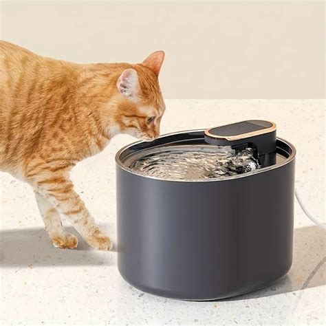 Automatic Cat Water Fountain Provides Fresh And Filtered Water For