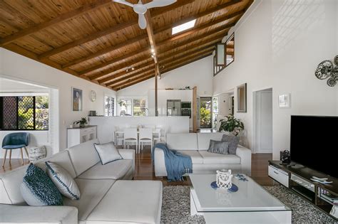Sold 43 Oceanview Crescent, Kingscliff NSW 2487 on 15 Feb 2023