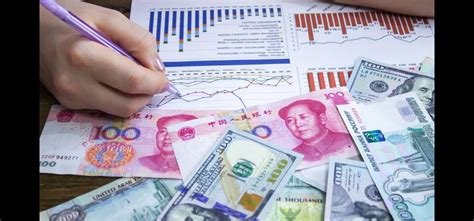 kurs iuania  dollaru upal  samogo nizkogo znaceniia  dekabria  goda