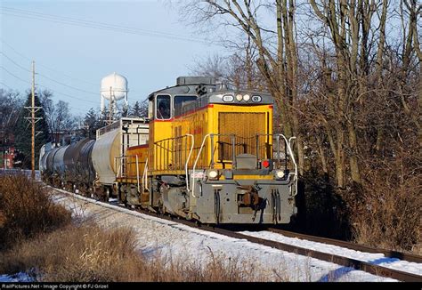 RailPictures.Net Photo: CIC 121 Cedar Rapids & Iowa City Railway EMD ...