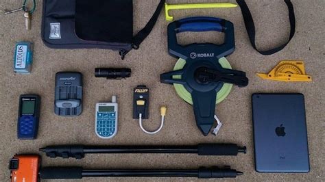 The Tiny, Tightly Organized Bag