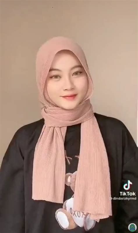 Tanyarl 💚 Close Dm On Twitter Tanyarl Hijab Model Gini Itungan Nya Nutupin Dada Ga Ya Plz No