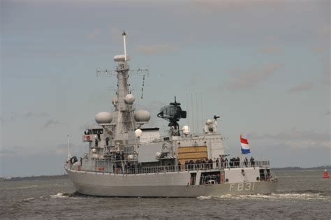 Zr Ms Van Amstel F 831 ONZE MARINE VLOOT