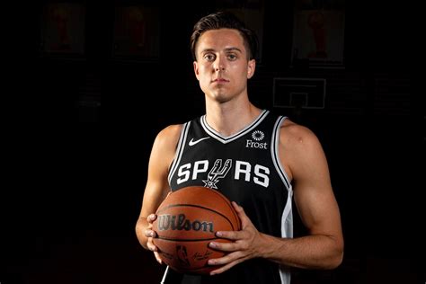 SPURS SIGN ZACH COLLINS | NBA.com