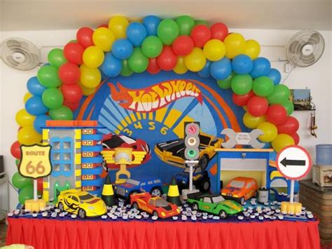 Decoração de Festa de Aniversário Infantil Tema Hot Whells Modelos Dicas para Decorar