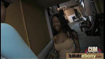 Dp Con Una Alemana De A Os En Un Bukkake De Bano Xvideos