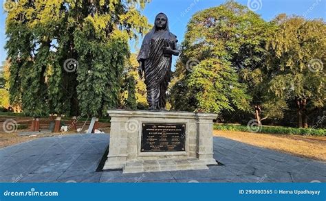 Savitribai Phule, Statue on the Premises of the Savitribai Phule Pune ...