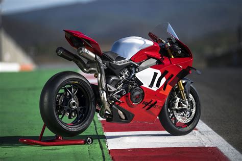 Motorrad Vergleich Ducati Streetfighter V Vs Ducati Panigale V