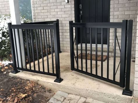 Cambridge On Aluminum Railings And Column Systems Waterloo Railings