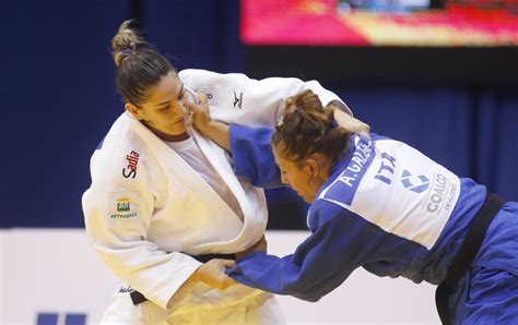 Mayra Aguiar é campeã mundial e quebra sequência de quase 29 08 2014