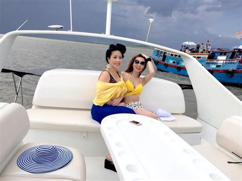 Naked Ngan Khanh In The Viet Nam Personal Show