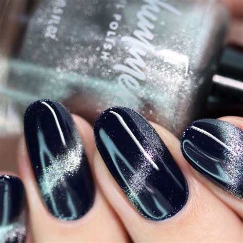 Magnetic nail polish - Hypnotic Polish/NPA World
