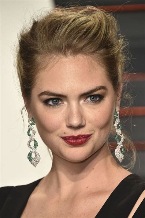 16 Of The Best Honey Blonde Hair Colors Honey Blonde Hair Honey Blonde Hair Color Honey Blonde