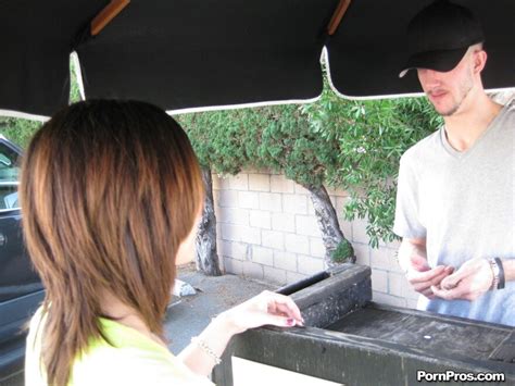 Jada Stevens Valet Dick Deepthroat Parking Dtl Jadastevens Pics 014 Porn Pic