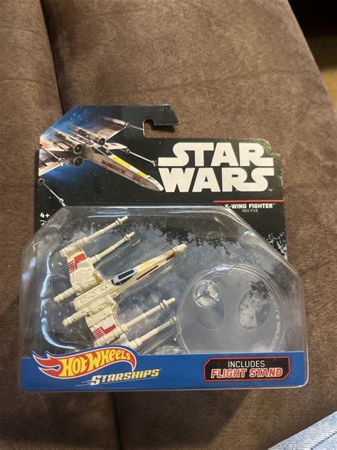 Star Wars X WING FIGHTER Red Five W Flight Stand 2014 Hot Wheels