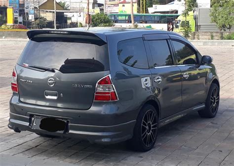 Dijual Grand Livina 1 8XV Manual 6 Speed MobilBekas