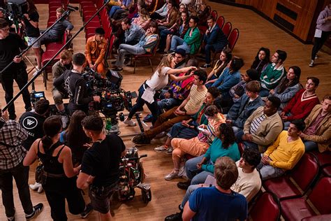 เยยมกองถาย พรอมสมภาษณเอกซคลซฟกบทมนกแสดง Sex Education 2 ทเวลส THE STANDARD