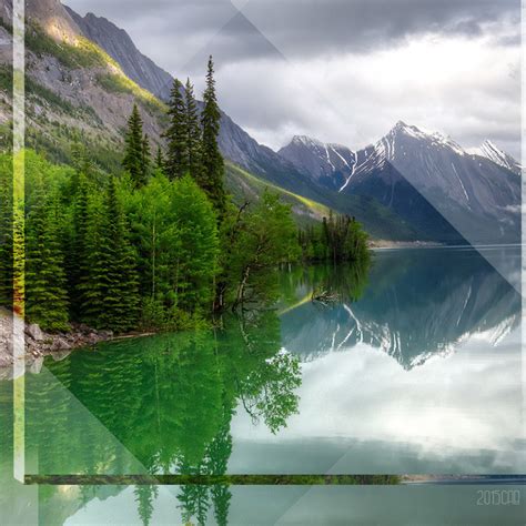 Testclod Reflets Dans Le Lac De Montagne