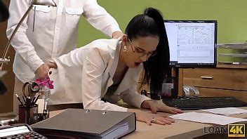 LOAN K Girl Earns A Lot Of Money For Own Massage Center Having Sex XNXX