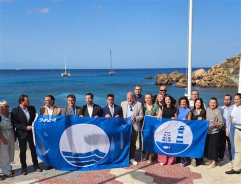 Banderas Azules Adornar N Las Playas Y Puertos Deportivos De La