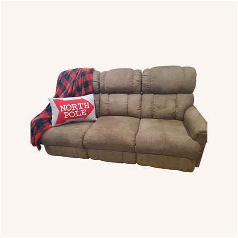 La Z Boy Pinnacle Reclining Wall Sofa Aptdeco